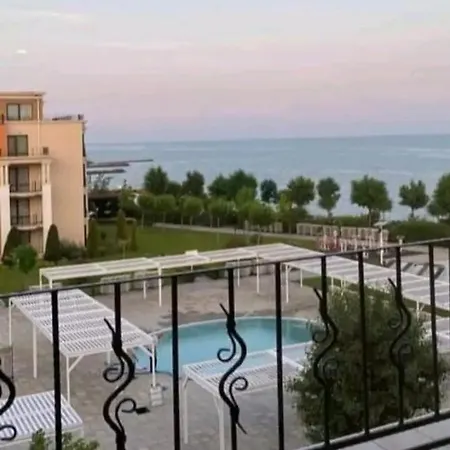 Premier 4 شقة فندقية